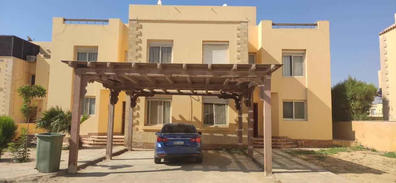 A Sea View Spacious Cheering 5 Bedroom Villa Ain Sokhna "Ain Bay" فيلا كاملة للإيجار قرية العين باي ไอน์ ซกนา ภายนอก รูปภาพ