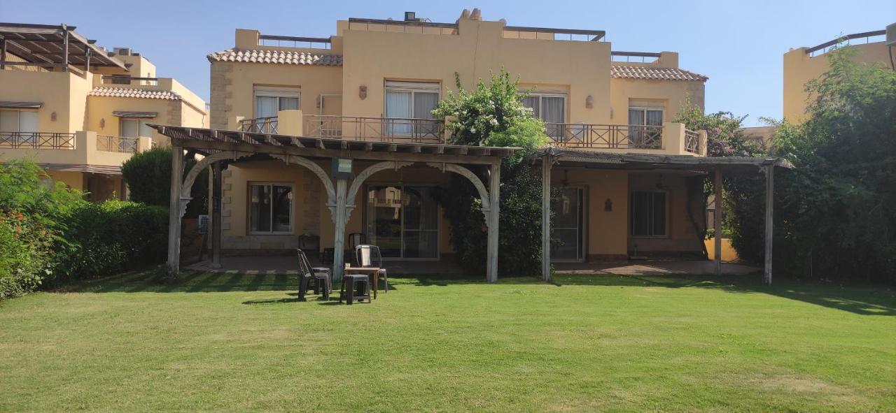 A Sea View Spacious Cheering 5 Bedroom Villa Ain Sokhna "Ain Bay" فيلا كاملة للإيجار قرية العين باي ไอน์ ซกนา ภายนอก รูปภาพ