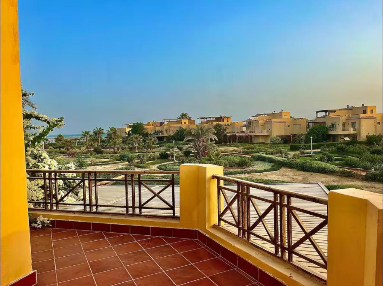 A Sea View Spacious Cheering 5 Bedroom Villa Ain Sokhna "Ain Bay" فيلا كاملة للإيجار قرية العين باي ไอน์ ซกนา ภายนอก รูปภาพ